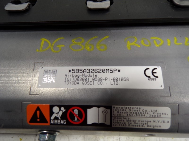 Recambio de airbag lateral izquierdo para toyota rav4 hybrid fwd referencia OEM IAM 7390042050C0 5B5A32620M5P 5B5A32620M5P