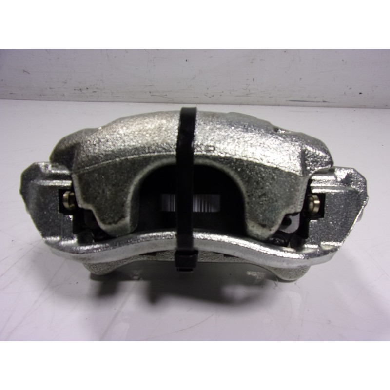 Recambio de pinza freno delantera derecha para toyota corolla hybrid referencia OEM IAM 4773002590  