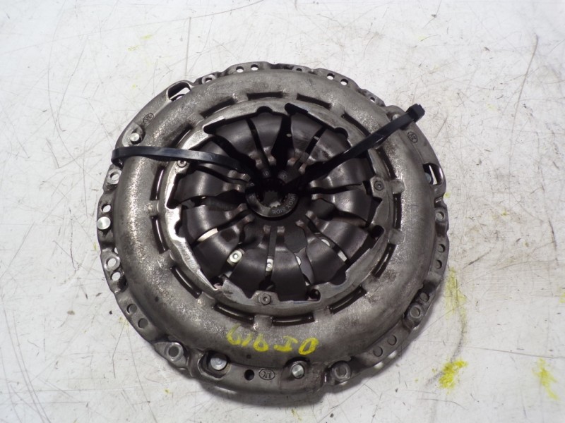 Recambio de kit embrague para dacia lodgy 1.5 dci diesel fap cat referencia OEM IAM 302053931R  