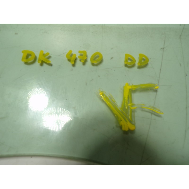 Recambio de cristal puerta delantero derecho para renault trafic furgón 1.6 dci diesel energy referencia OEM IAM 803009537R  