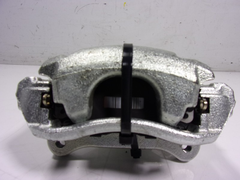 Recambio de pinza freno delantera izquierda para toyota corolla hybrid referencia OEM IAM 4775002490  
