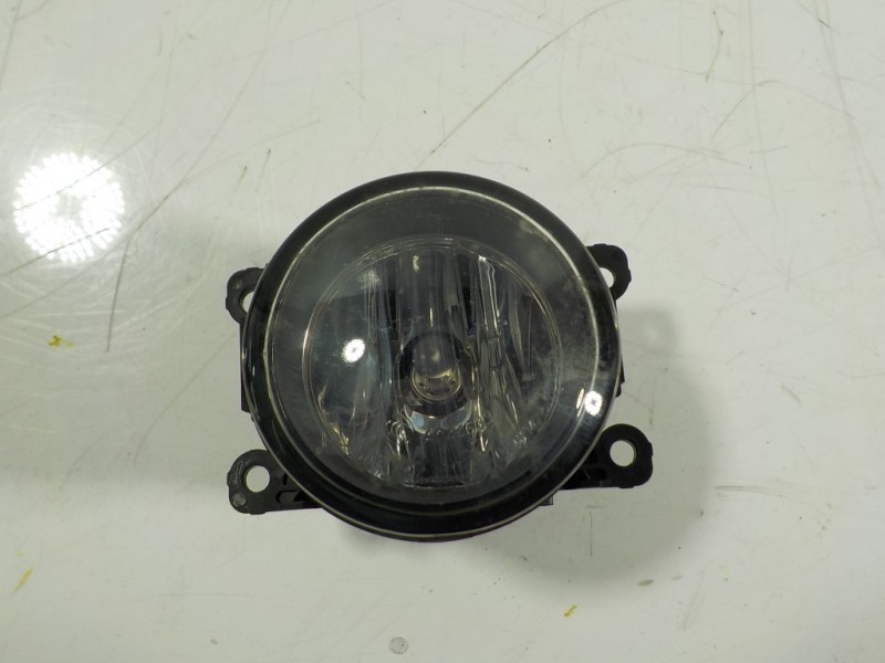 Recambio de faro antiniebla derecho para renault scenic iii 1.5 dci diesel referencia OEM IAM 8200074008  