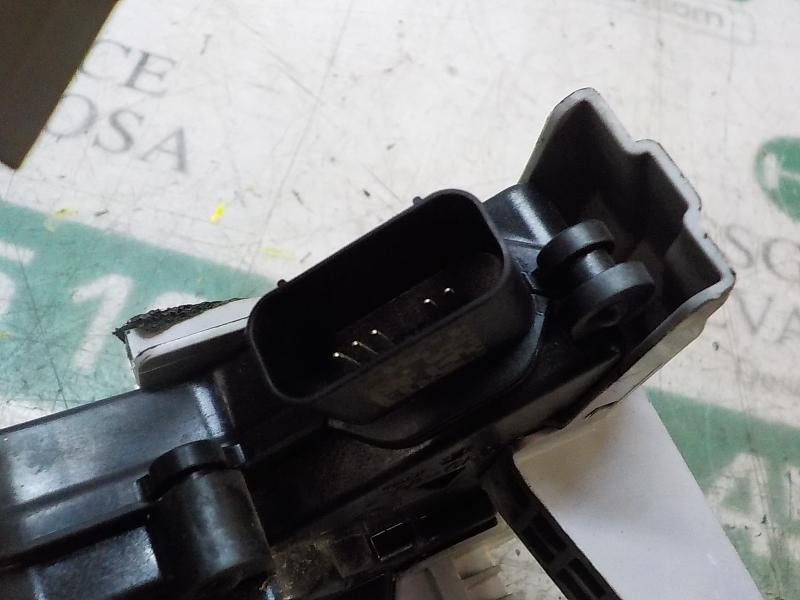 Recambio de cerradura puerta trasera izquierda para hyundai kona pure referencia OEM IAM 81410J9000  