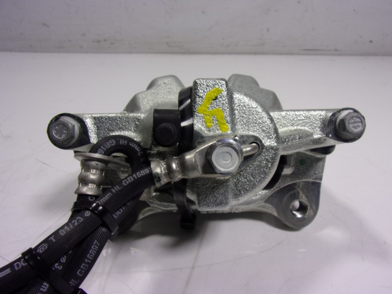 Recambio de pinza freno delantera izquierda para toyota corolla hybrid referencia OEM IAM 4775002490  