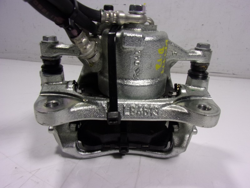 Recambio de pinza freno delantera izquierda para toyota corolla hybrid referencia OEM IAM 4775002490  