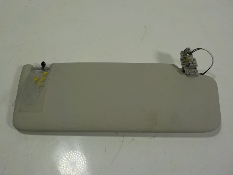 Recambio de parasol izquierdo para volkswagen polo 1.6 tdi dpf referencia OEM IAM 3G8857551C3FD  