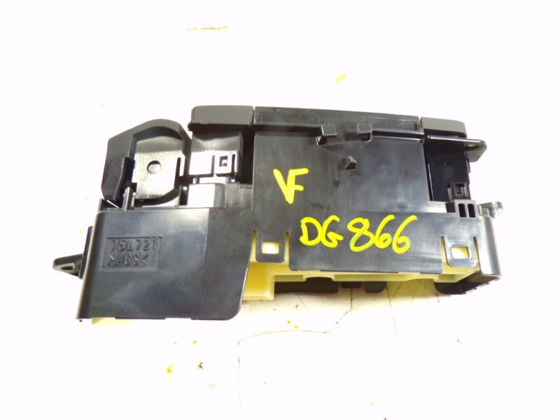 Recambio de palanca freno de mano para toyota rav4 hybrid fwd referencia OEM IAM 8401042100  