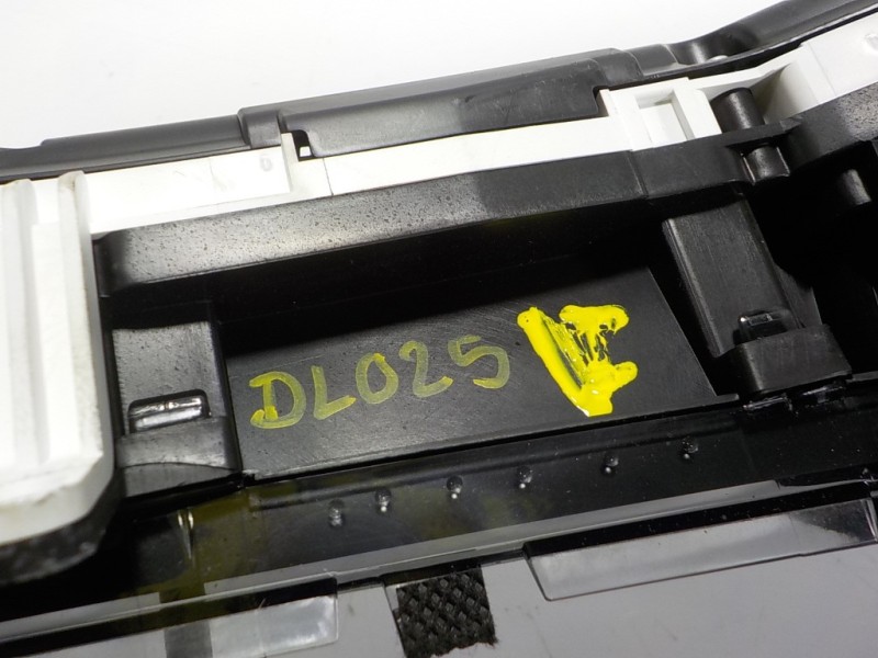 Recambio de cuadro instrumentos para toyota verso 1.6 16v cat referencia OEM IAM 838000FA51 838000FA51 