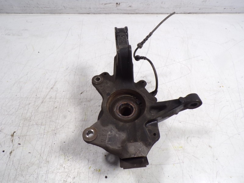 Recambio de mangueta delantera derecha para renault scenic iii 1.5 dci diesel referencia OEM IAM 400140080R  