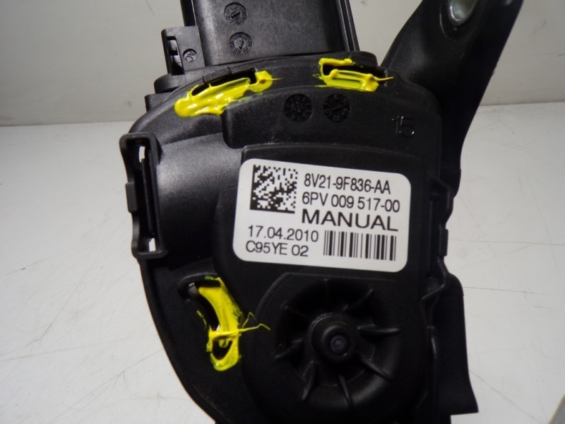 Recambio de potenciometro pedal para ford fiesta (cb1) 1.25 16v cat referencia OEM IAM  8V219F836AA 