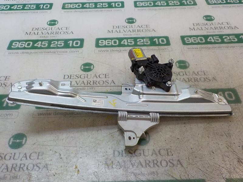 Recambio de elevalunas delantero derecho para hyundai kona pure referencia OEM IAM 82404J9000  