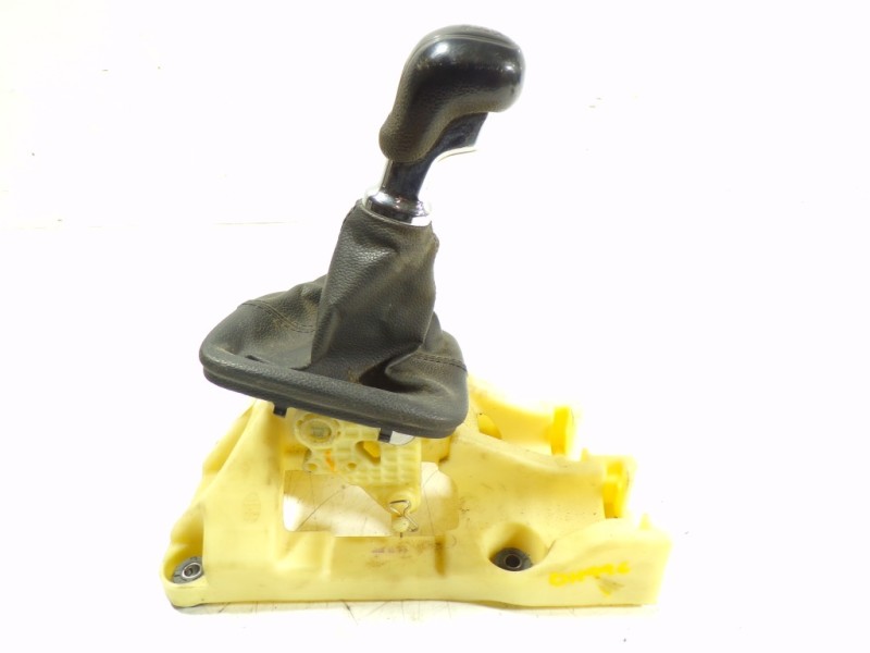 Recambio de palanca cambio para kia cee´d 1.4 cat (1396 cm3) referencia OEM IAM 43700A2100WK 43700A2100WK 