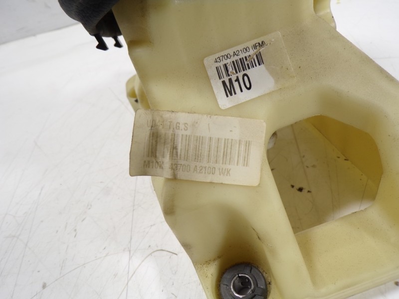 Recambio de palanca cambio para kia cee´d 1.4 cat (1396 cm3) referencia OEM IAM 43700A2100WK 43700A2100WK 