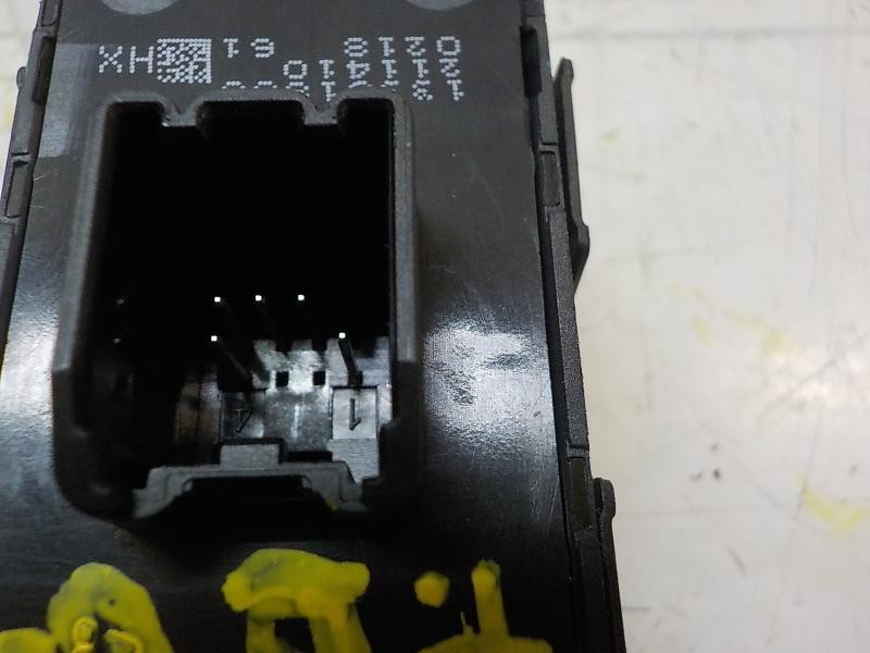 Recambio de mando elevalunas trasero izquierdo para opel insignia berlina edition referencia OEM IAM 13301888 13301888 