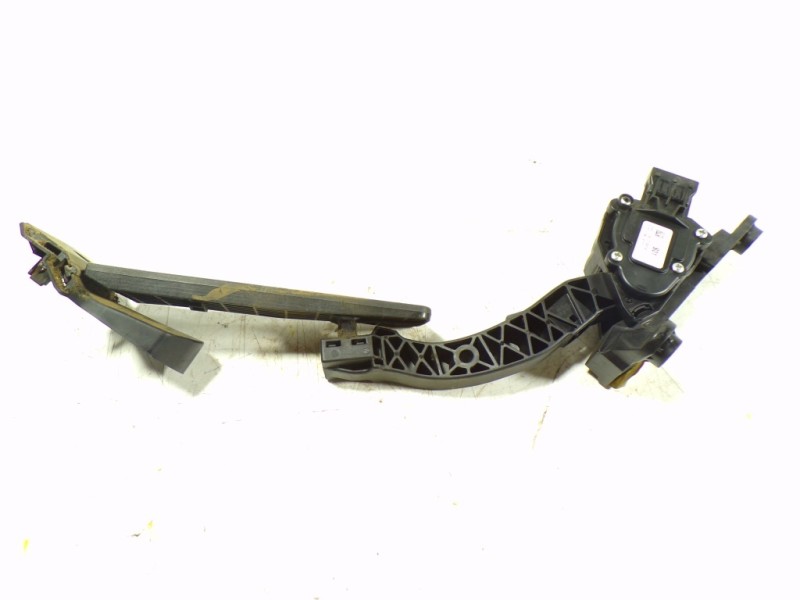 Recambio de potenciometro pedal para kia cee´d 1.4 cat (1396 cm3) referencia OEM IAM 327003X100  