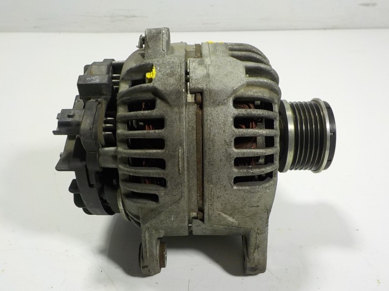 Recambio de alternador para nissan qashqai (j10) 1.5 turbodiesel cat referencia OEM IAM 23100JD10A 8200728292F 