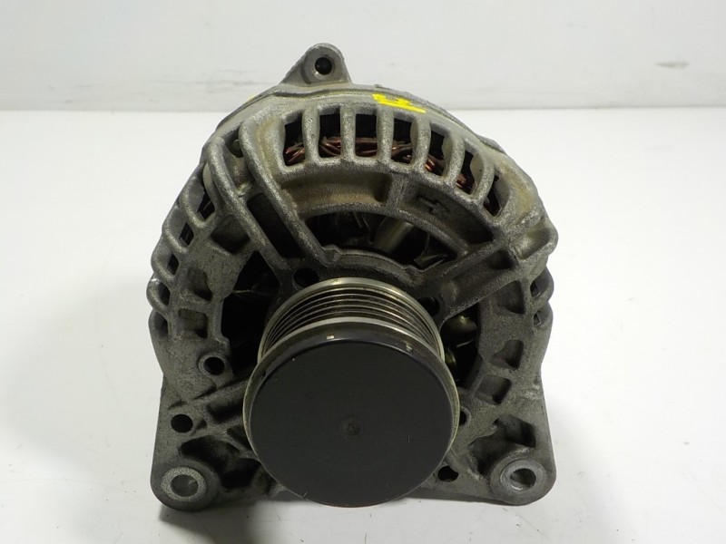 Recambio de alternador para nissan qashqai (j10) 1.5 turbodiesel cat referencia OEM IAM 23100JD10A 8200728292F 