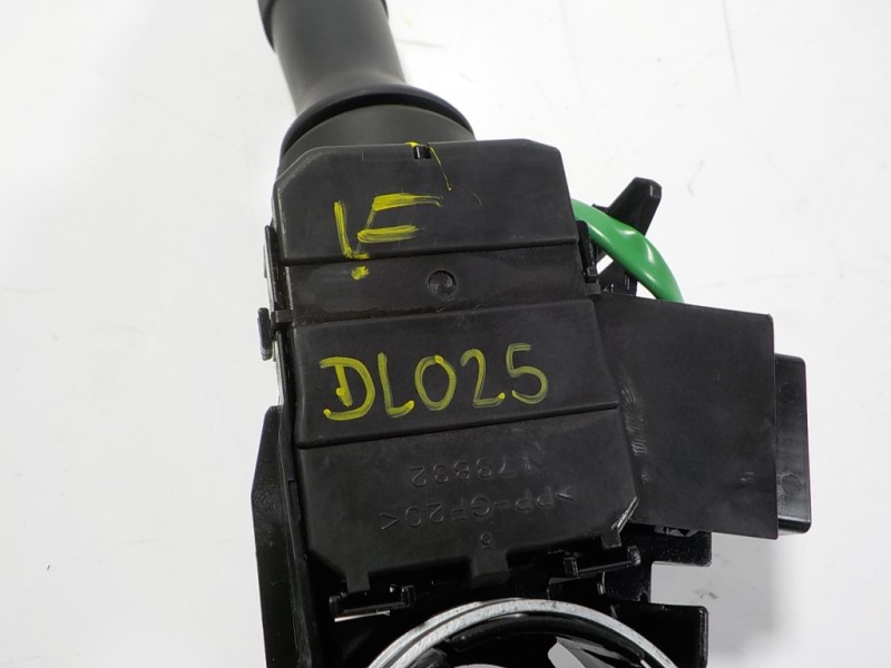 Recambio de mando luces para toyota verso 1.6 16v cat referencia OEM IAM 8414005190 17F373 