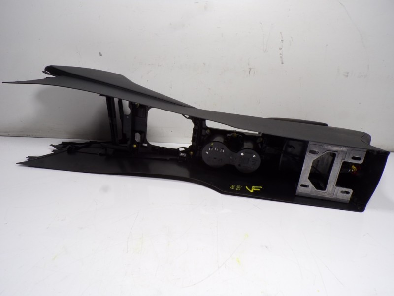 Recambio de apoyabrazos central para audi q3 (8u) 2.0 tdi referencia OEM IAM 8U0864283A6PS 1224078 