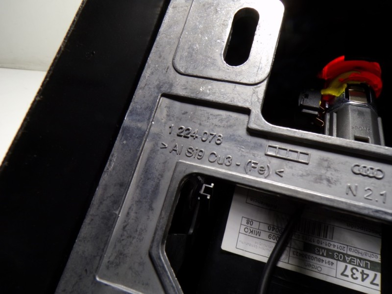 Recambio de apoyabrazos central para audi q3 (8u) 2.0 tdi referencia OEM IAM 8U0864283A6PS 1224078 