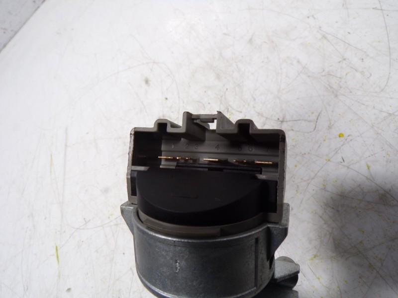 Recambio de antirrobo para ford focus lim. (cb8) 1.6 tdci cat referencia OEM IAM 1681167 6E5T15607CA 