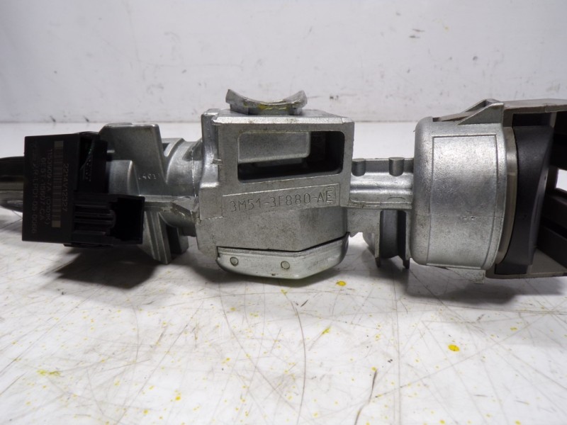 Recambio de antirrobo para ford focus lim. (cb8) 1.6 tdci cat referencia OEM IAM 1681167 6E5T15607CA 