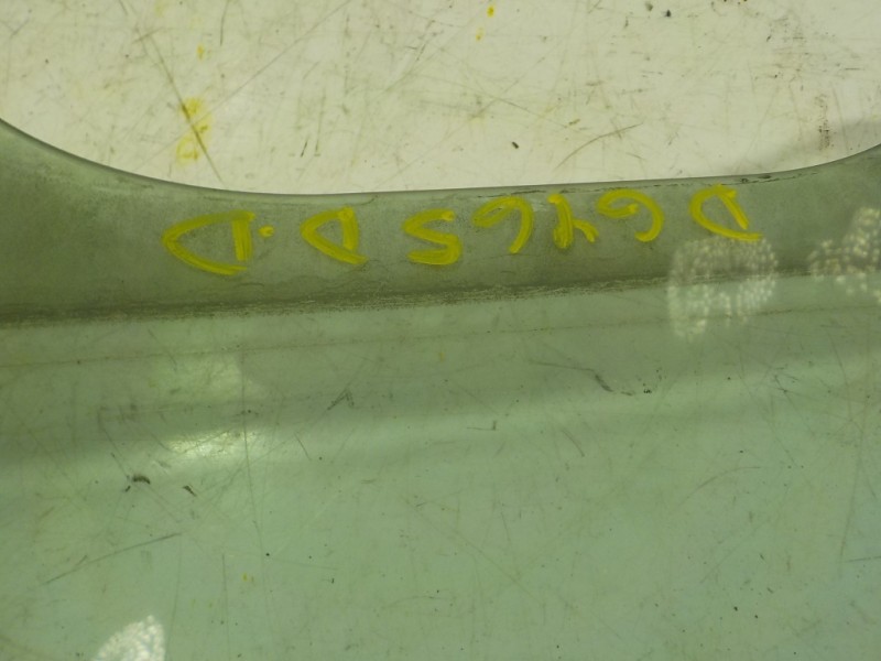 Recambio de cristal puerta delantero derecho para kia cee´d 1.6 crdi cat referencia OEM IAM 82420A2010  