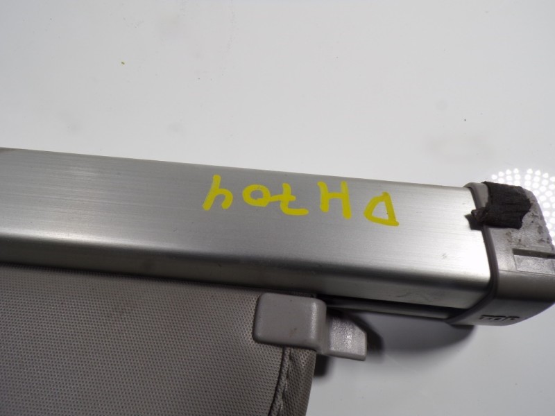 Recambio de bandeja trasera para toyota prius (nhw20) 1.5 cat referencia OEM IAM 6491047010B0  