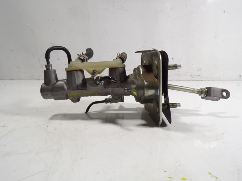 Recambio de bomba freno para toyota prius (nhw20) 1.5 cat referencia OEM IAM 4720047020  