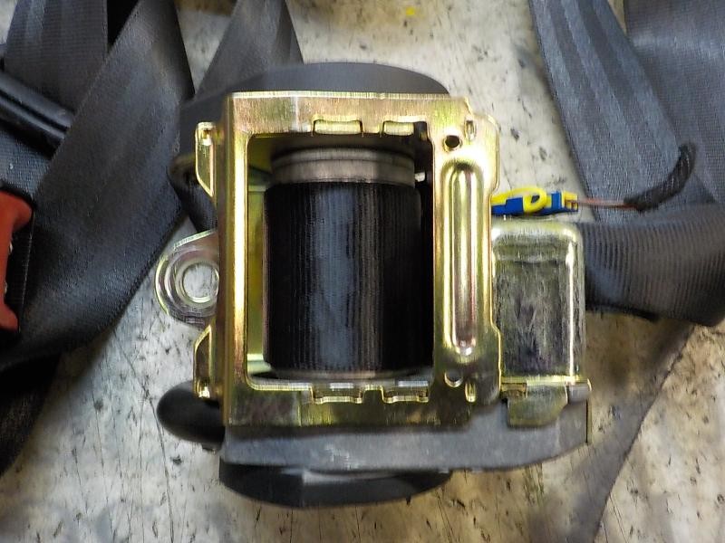 Recambio de cinturon seguridad delantero derecho para audi a8 (4e2) 4.2 v8 40v referencia OEM IAM 4E1857706V04  