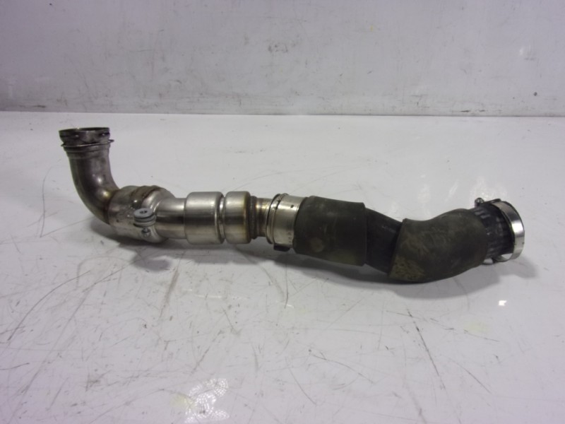 Recambio de tubo intercooler para hyundai santa fe essence 2wd referencia OEM IAM 282622F900  