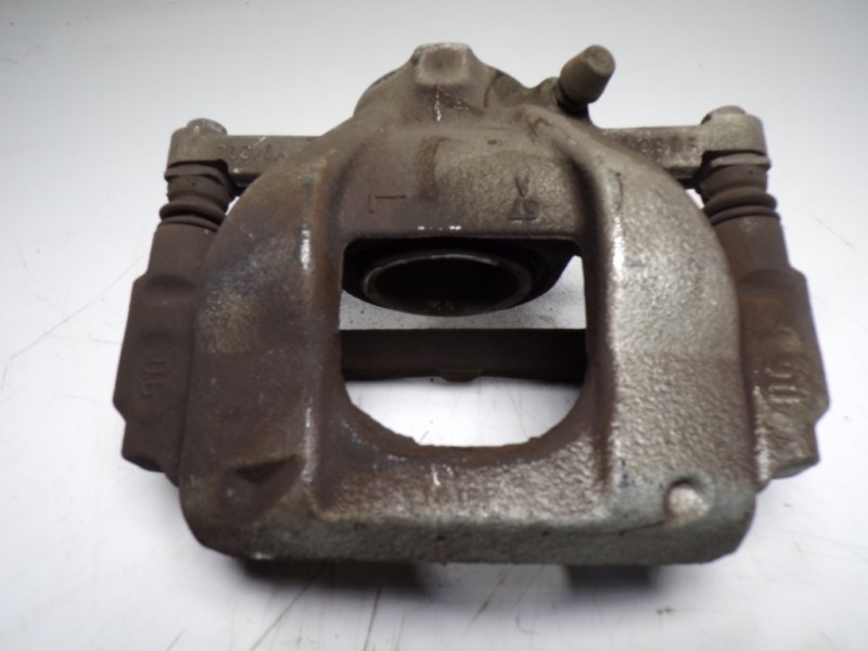 Recambio de pinza freno delantera izquierda para toyota verso 1.6 16v cat referencia OEM IAM 4775002361  