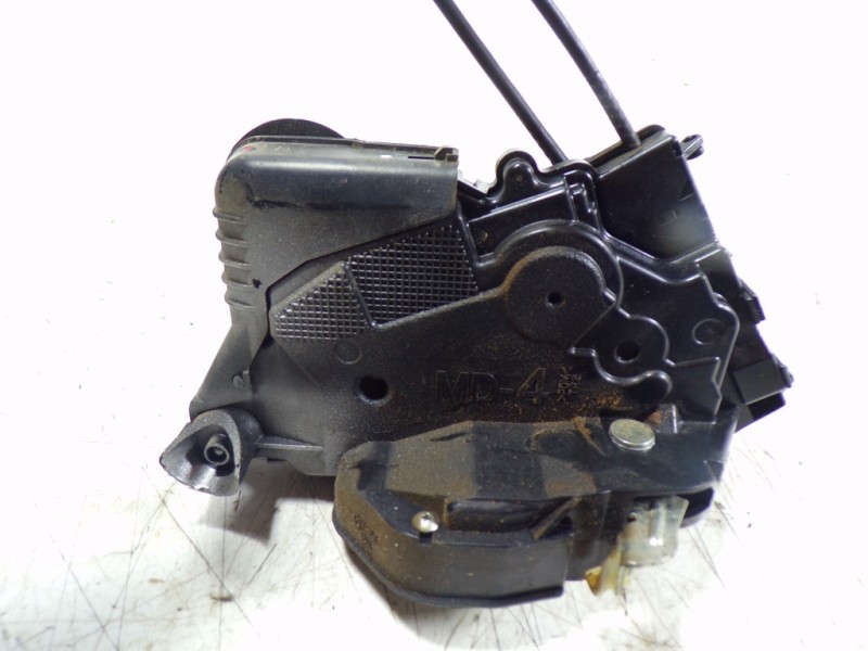 Recambio de cerradura puerta delantera derecha para toyota prius (nhw20) 1.5 cat referencia OEM IAM 6903047080  