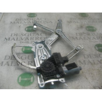 ELEVALUNAS DELANTERO DERECHO 