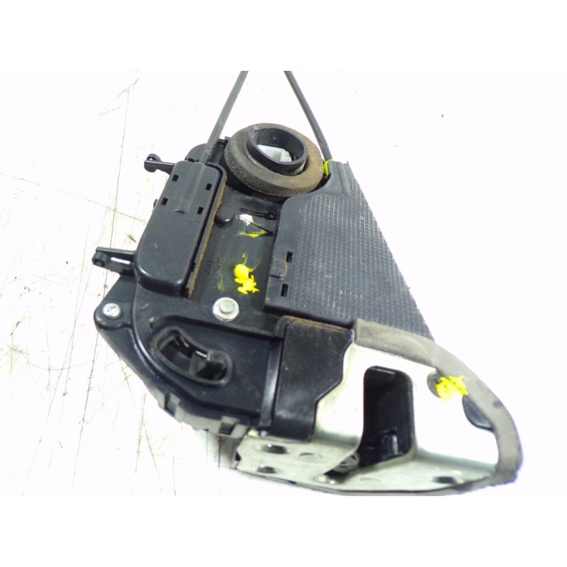 Recambio de cerradura puerta trasera derecha para toyota prius (nhw20) 1.5 cat referencia OEM IAM 6905047040  