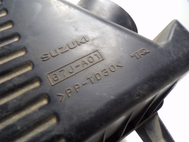 Recambio de filtro aire para suzuki grand vitara jb (jt) 1.9 ddis turbodiesel referencia OEM IAM 1370067J00 67JA01 