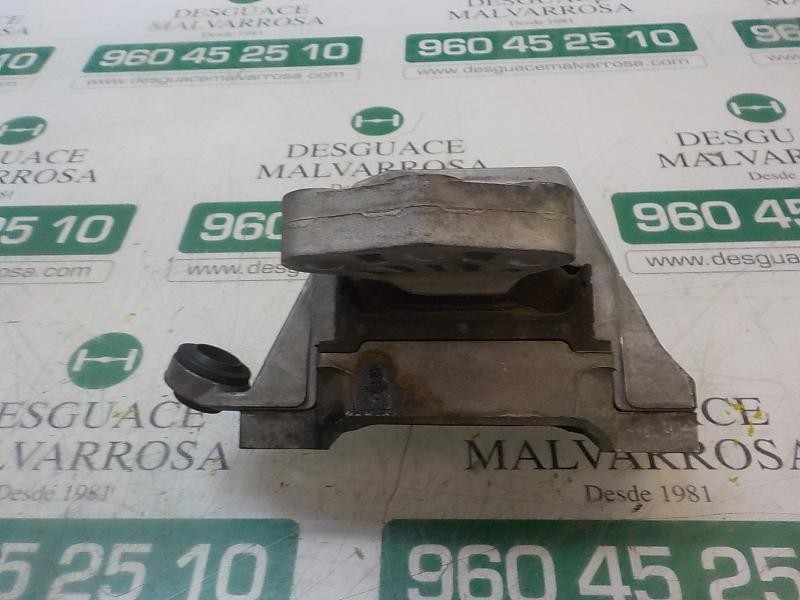 Recambio de soporte motor derecho para opel insignia berlina edition referencia OEM IAM 13227717  