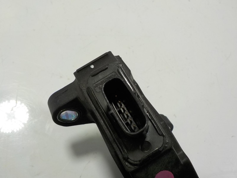 Recambio de potenciometro pedal para toyota verso 1.6 16v cat referencia OEM IAM 7811005040 7811005040 