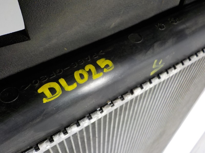 Recambio de radiador agua para toyota verso 1.6 16v cat referencia OEM IAM 164000D400  