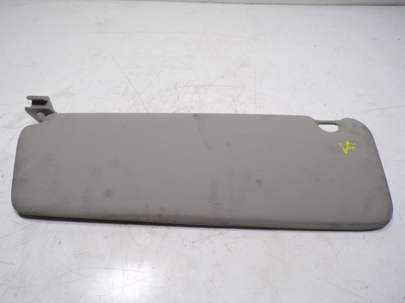 Recambio de parasol derecho para renault trafic furgón 1.6 dci diesel energy referencia OEM IAM 964001035R  