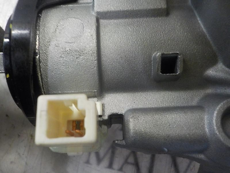 Recambio de antirrobo para toyota verso 1.6 16v cat referencia OEM IAM 690570F080 897830F030 