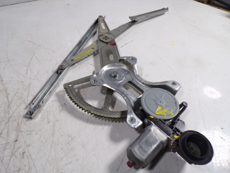 Recambio de elevalunas delantero derecho para toyota prius (nhw20) 1.5 cat referencia OEM IAM 6980152070 8571035180 2621002330