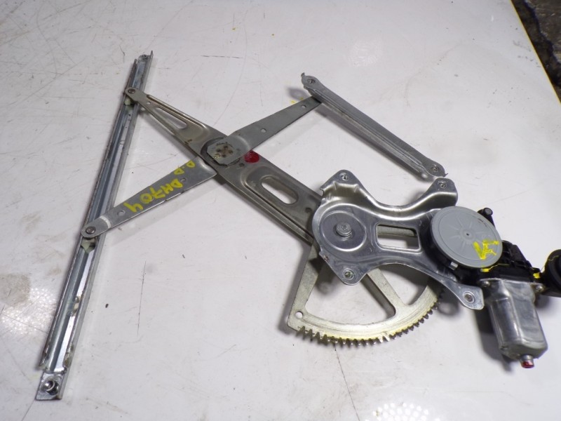 Recambio de elevalunas delantero derecho para toyota prius (nhw20) 1.5 cat referencia OEM IAM 6980152070 8571035180 2621002330