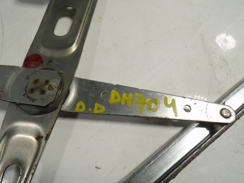 Recambio de elevalunas delantero derecho para toyota prius (nhw20) 1.5 cat referencia OEM IAM 6980152070 8571035180 2621002330