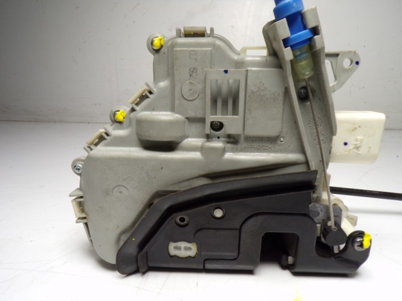 Recambio de cerradura puerta delantera izquierda para audi q3 (8u) 2.0 tdi referencia OEM IAM 8J1837015C 8J1837015C 