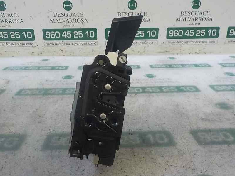 Recambio de cerradura puerta trasera izquierda para skoda yeti 1.2 tsi referencia OEM IAM 5K4839015F 5K4839015F 