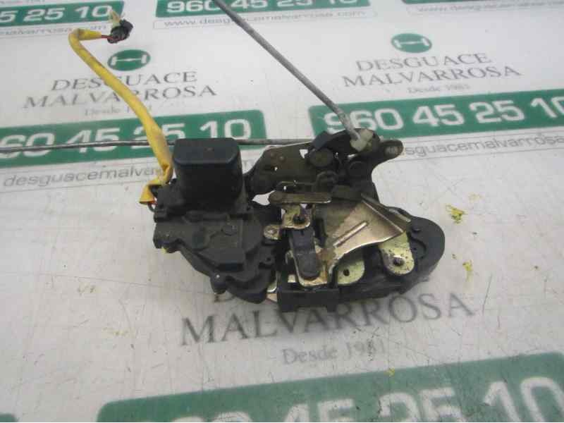 Recambio de cerradura puerta trasera izquierda para kia carens 1.8 cat referencia OEM IAM   