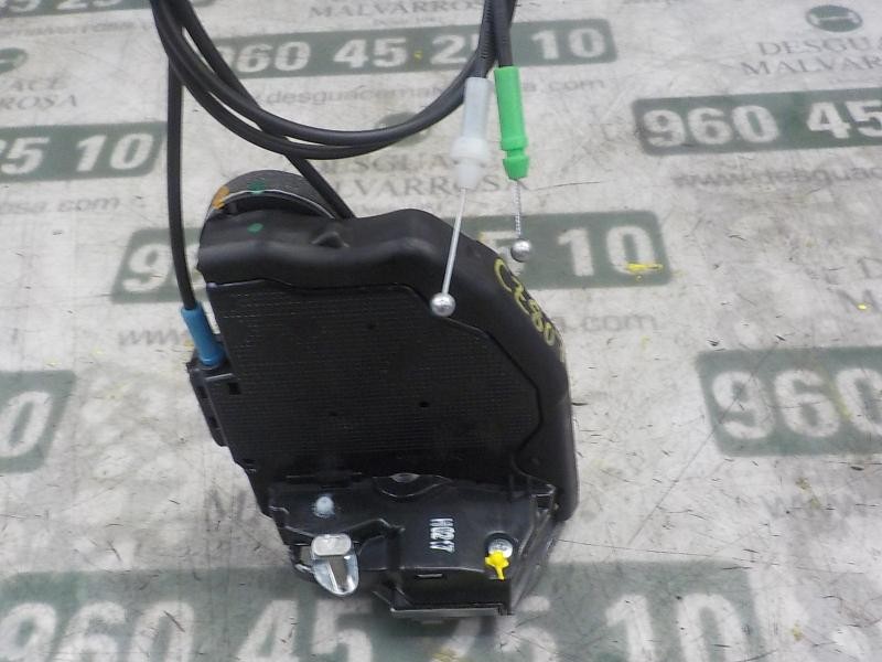 Recambio de cerradura puerta trasera izquierda para toyota verso 1.6 16v cat referencia OEM IAM 690600F031  