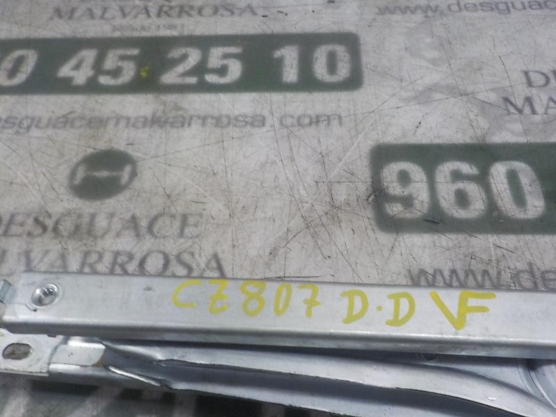 Recambio de elevalunas delantero derecho para toyota verso 1.6 16v cat referencia OEM IAM 698100F021 857100F031 