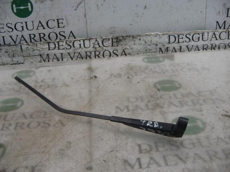 Recambio de brazo limpia trasero para nissan primera berl./familiar (p10/w10) lx berlina (p10) referencia OEM IAM   